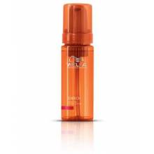Wella Care Espuma Enrich Restauradora Cabellos Ondulazos-rizados 150 Ml.