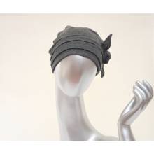 Constanza Benegas Gorro Martina Gris